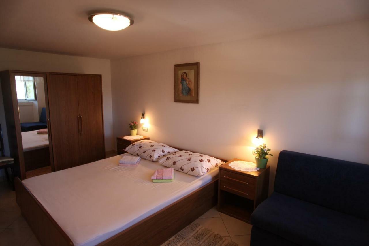 Accommodation Lily Vrana  외부 사진