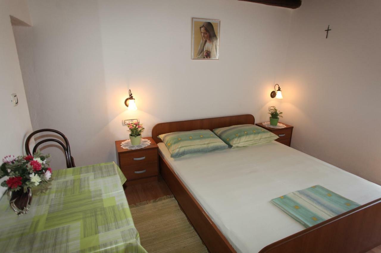 Accommodation Lily Vrana  외부 사진
